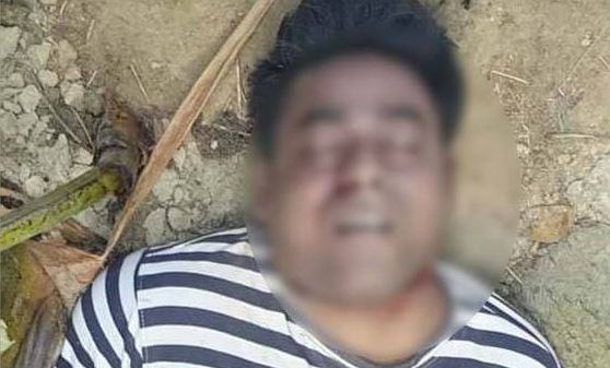 শ্বাসরোধে হত্যার পর লাশ ফেলে গেছে বাড়ির সামনে