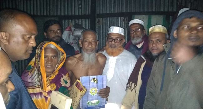 পটুয়াখালির সেই অভাবী দম্পতির পাশে জামায়াত