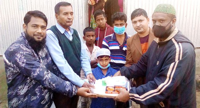 নয়া দিগন্তে সংবাদ প্রকাশের জেরে শিক্ষা উপকরণ পেল সোহেল