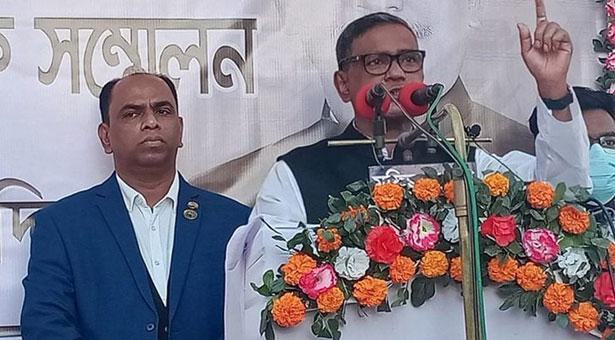 ইলেকশনে কেউ বাধা দিলে পা ভেঙ্গে দেবেন, দায়িত্ব আমি নেব : কাদের মির্জা