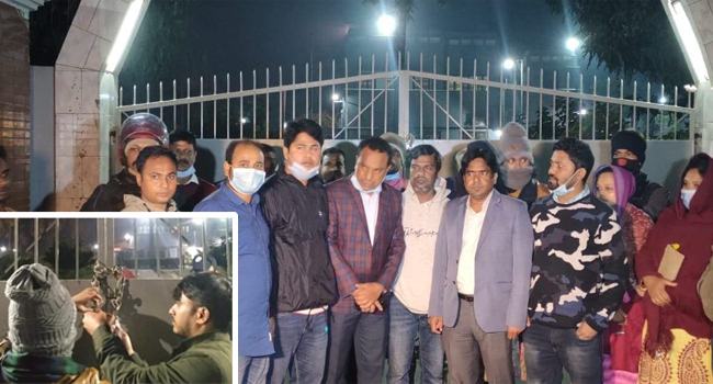 চাকরির দাবিতে রাবি ভিসির বাসভবনে ছাত্রলীগের তালা!