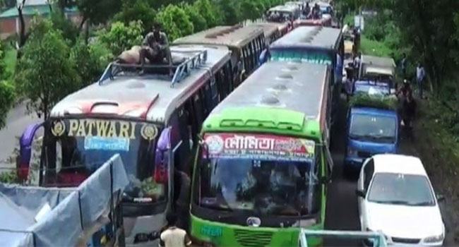 সালেহপুর ব্রিজে ফাটল, ঢাকা-আরিচা মহাসড়কে তীব্র যানজট