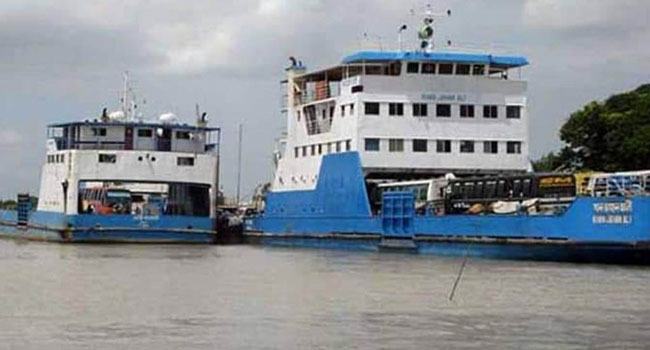 ৮ ঘণ্টা পর পাটুরিয়া দৌলতদিয়া নৌরুটে ফেরি চলাচল শুরু