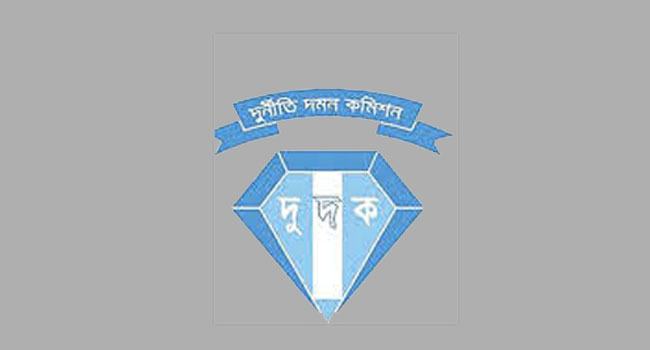 গাংনী থানার সাবেক ওসি হরেন্দ্রনাথ ও তার স্ত্রীর বিরুদ্ধে দুুদকের মামলা