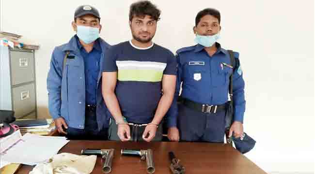 চান্দিনায় অস্ত্রসহ যুবক আটক