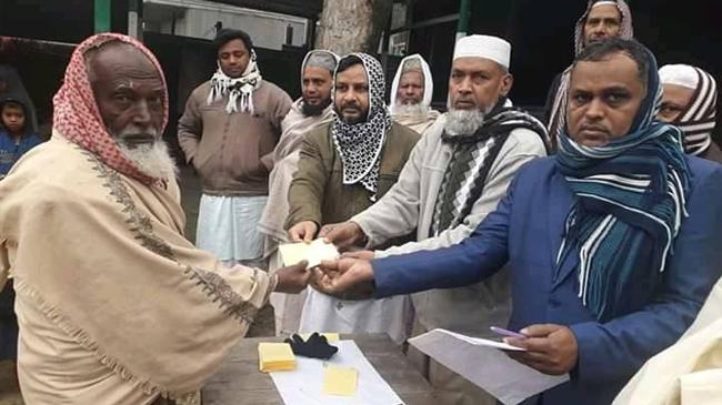এনায়েতপুরে নদী ভাঙ্গনে ক্ষতিগ্রস্তদের মাঝে জামায়াতের অর্থ সহায়তা