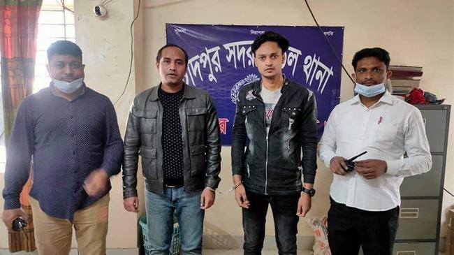 চাঁদপুর জেলা ছাত্রদলের সভাপতিসহ গ্রেফতার ২