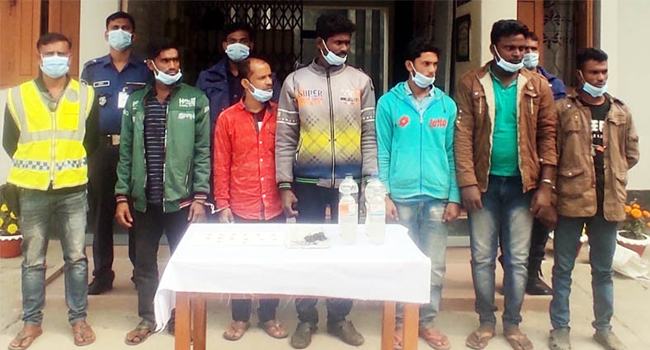 কালিগঞ্জে পুলিশের অভিযানে মদকদ্রব্যসহ আটক ৬