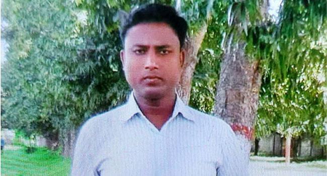 পুঠিয়ায় দোকানের জায়গা দখলকে কেন্দ্র করে শিক্ষককে পিটিয়ে হত্যা