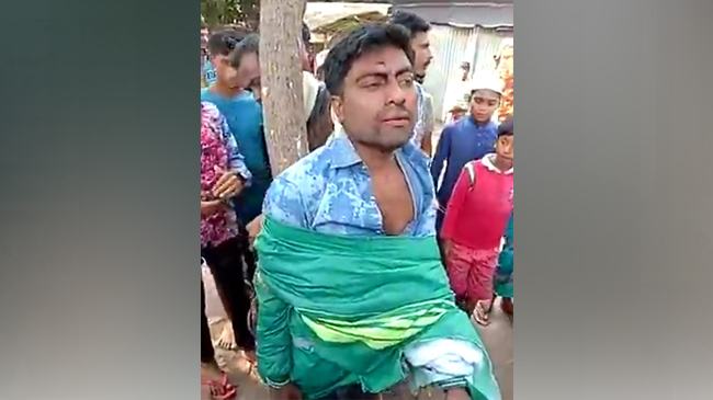 সাংবাদিককে গাছের সাথে বেঁধে নির্যাতন