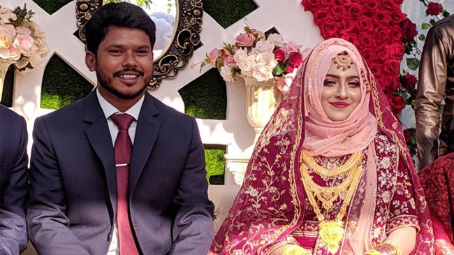 শিক্ষিকাকে বিয়ে করলেন ছাত্রলীগ নেতা
