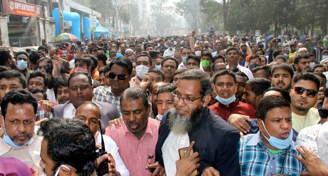 ‘জিয়াকে নিয়ে টানাটানি করলে হাত পুড়ে যাবে’