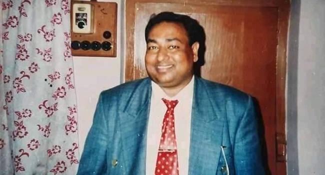 সিরাজদিখানে নিখোঁজের ২ দিন পর বিদ্যালয়ে মিলল শিক্ষকের ঝুলন্ত লাশ