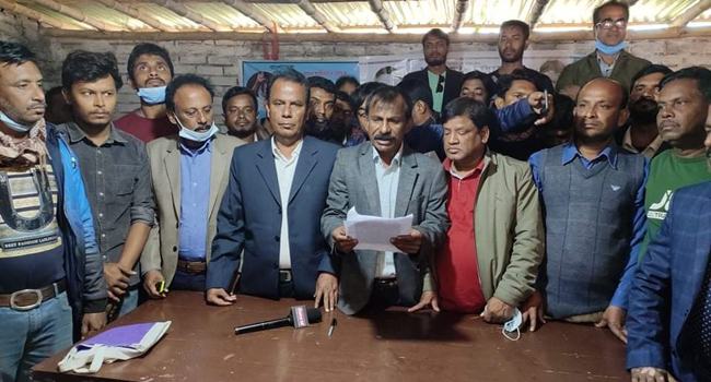 জীবননগরে প্রকাশ্যে নৌকায় সিল মারার অভিযোগ, বিএনপির ভোট বর্জন