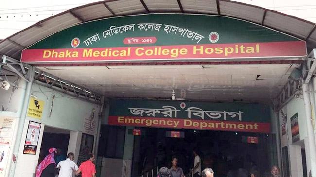 যাত্রাবাড়ীতে বাসায় ঢুকে তিনজনকে কোপাল দুর্বৃত্তরা