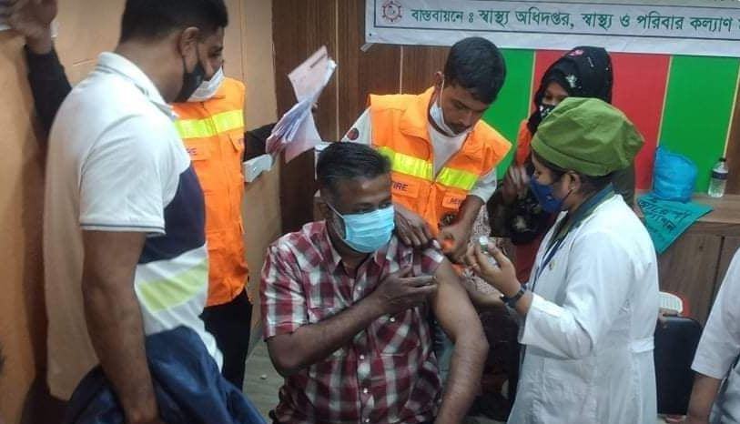 ‘দুই একজন মন্ত্রীর উস্কানীমূলক কথা বিএনপিকে টিকা কার্যক্রমের বাইরে রাখতে চাচ্ছে’