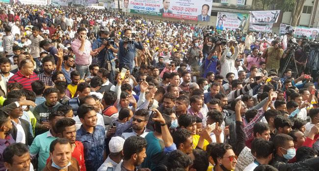 বরিশালে বিএনপির সমাবেশে জনতার ঢল