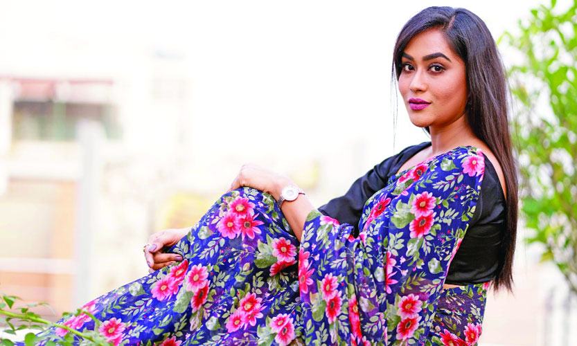 প্রত্যাবর্তনের গল্প লিখতে চান মম