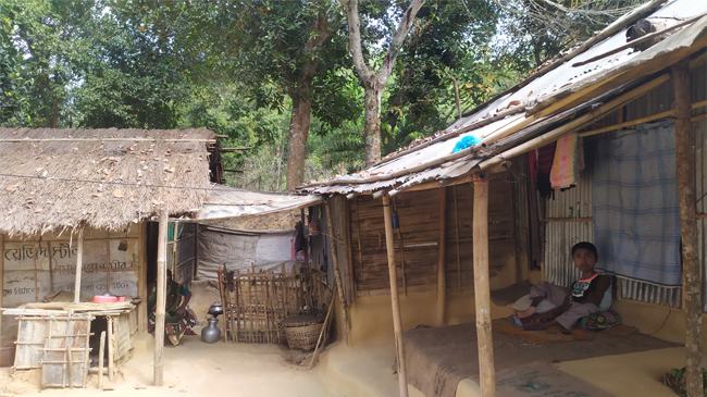 মানিকছড়িতে এক অসহায় গৃহিণীর বেঁচে থাকার আর্তনাদ