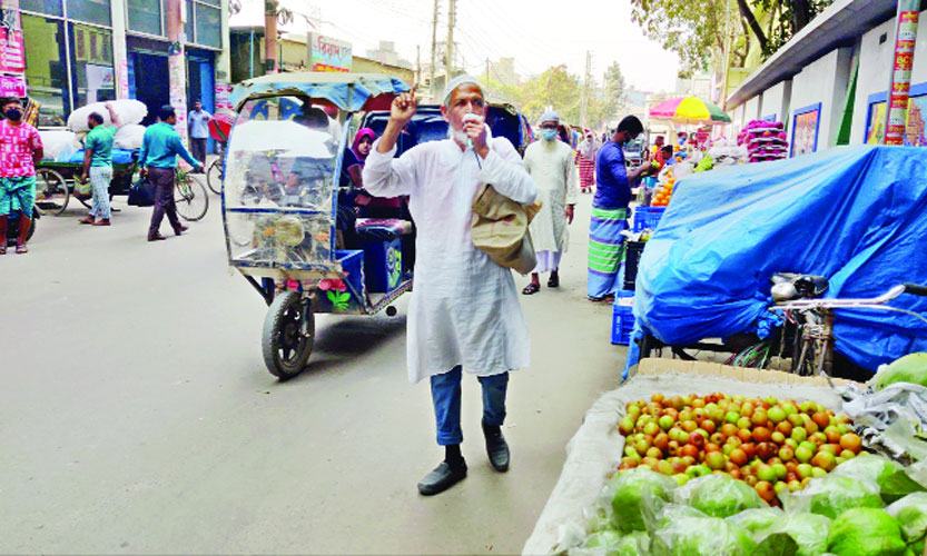 ২৩ বছর ধরে রাস্তা হেঁটে নামাজের দাওয়াত