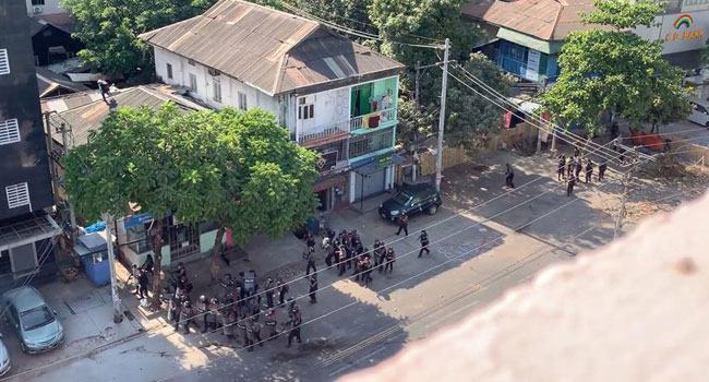 মিয়ানমারের বিক্ষোভে আবারো পুলিশের গুলি
