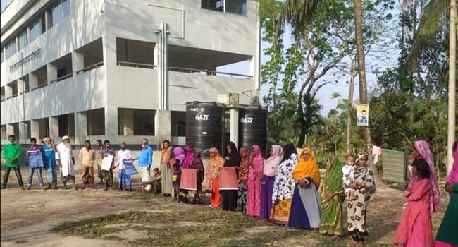 রায়হানপুরে ভোট কেন্দ্র পুনঃস্থাপনের দাবিতে মানববন্ধন