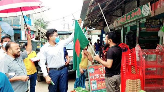 মঠবাড়িয়ায় জাতীয় পতাকা যথাযোগ্য ব্যবহার না করায় ৯ প্রতিষ্ঠানকে অর্থদণ্ড