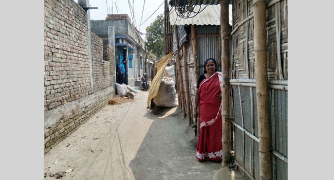 সৈয়দপুরে রাস্তা দখল করে ঘর স্থাপন : নিষেধ করায় হত্যার হুমকি