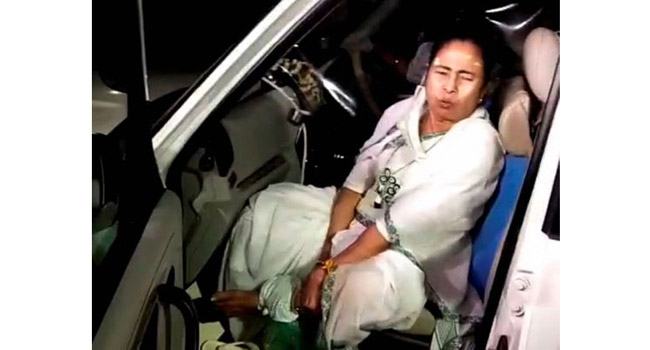 সহানুভূতি আদায়ের ‘নাটক’ করছেন মমতা : বিজেপি