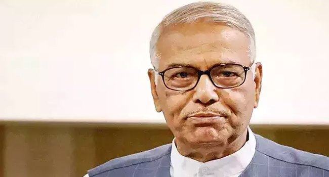 ভারতের সাবেক অর্থমন্ত্রী যশবন্ত যোগ দিলেন তৃণমূলে