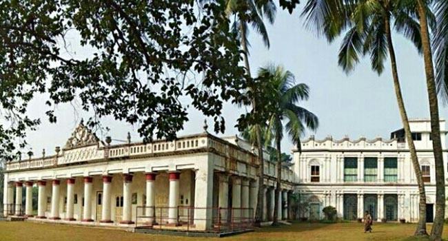 পর্যটকদের দৃষ্টি কাড়ছে গাঙ্গাটিয়া জমিদার বাড়ি