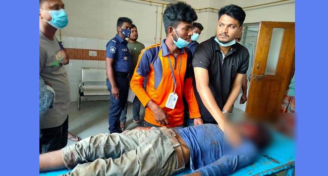 দামুড়হুদায় ট্রাক্টর মেরামত করতে গিয়ে চালক নিহত