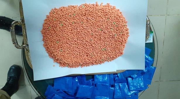 আচারের বোতলে ১০ হাজার ইয়াবা