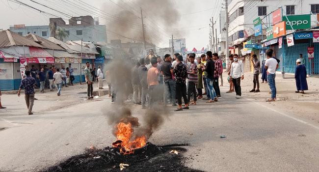 সাবেক পিপি হত্যা মামলার রায়ের প্রতিবাদে শরীয়তপুর পৌরসভায় আধাবেলা হরতাল পালিত