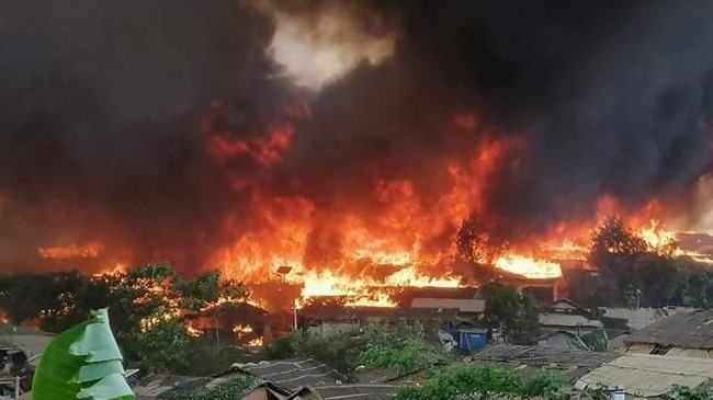 নিয়ন্ত্রণে রোহিঙ্গা ক্যাম্পের আগুন, পুড়েছে ১০ হাজারের বেশি ঘর