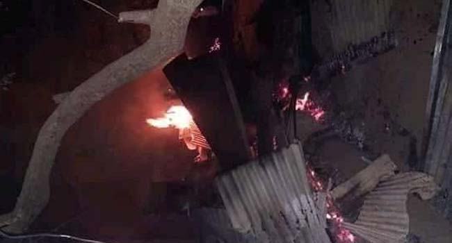 সুনামগঞ্জে আগুনে পুড়ে নিঃস্ব ৮ পরিবার