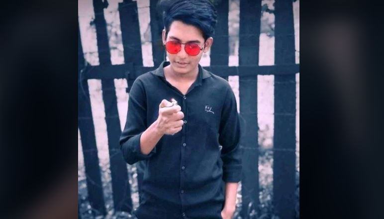 অস্ত্র চালানোর ভিডিও ফেসবুকে আপলোড করা কিশোর গ্রেফতার