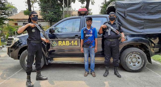 কিশোরগঞ্জে হেরোইনের চালানসহ মাদক কারবারি আটক