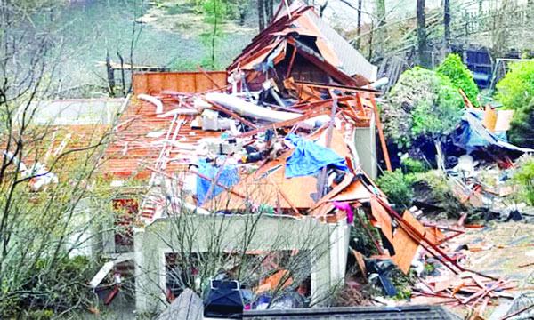 টর্নেডোতে লণ্ডভণ্ড অ্যালাবামায় ৫ জনের মৃত্যু