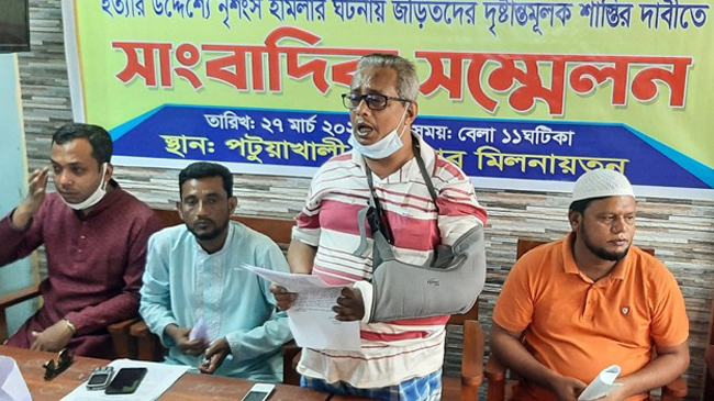 জেলা আ’লীগ নেতাকে সন্ত্রাসের গডফাদার বললেন পৌর আ’লীগের সভাপতি