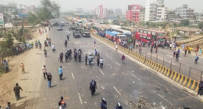 হরতালের সমর্থনে ঢাকা-চট্টগ্রাম মহাসড়ক রণক্ষেত্র