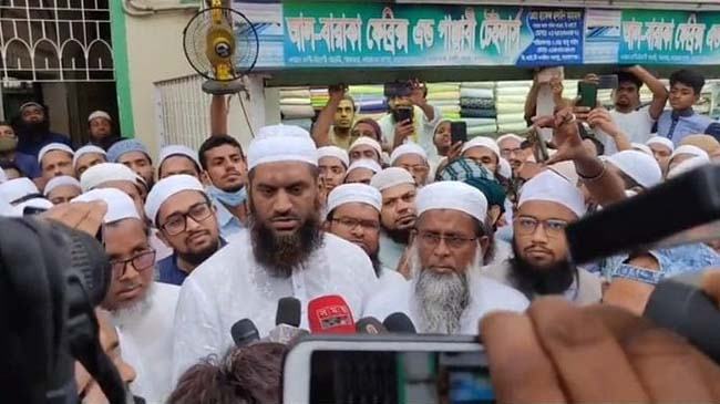 হেফাজত কখনো সহিসংতায় বিশ্বাস করে না : মামুনুল হক