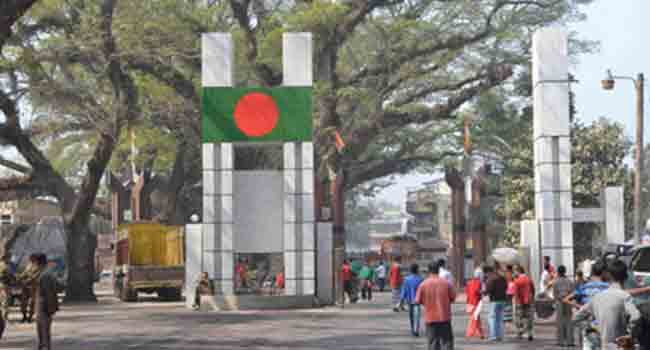 ভারতফেরত যাত্রীদের নিজ খরচে প্রাতিষ্ঠানিক কোয়ারেন্টিনে থাকতে হবে