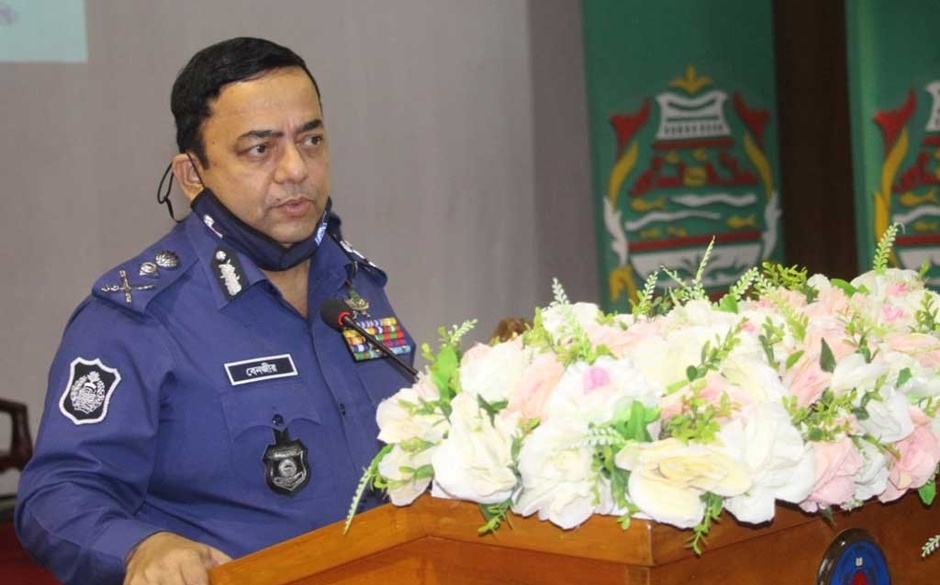 সংক্রমণরোধে সরকারি নির্দেশনা বাস্তবায়ন করুন : আইজিপি