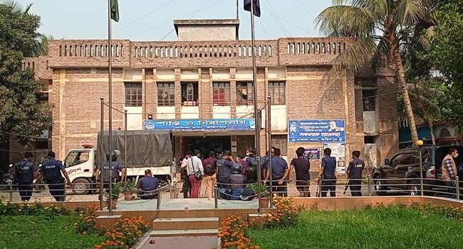 সালথার তাণ্ডবের ঘটনায় ৮৮ জনের বিরুদ্ধে মামলা