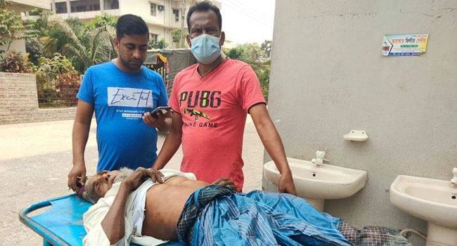 চুয়াডাঙ্গায় মাইক্রোবাসের ধাক্কায় বৃদ্ধ নিহত