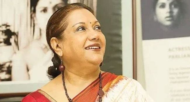 কবরী লাইফ সাপোর্টে