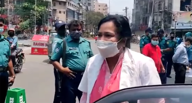 ‘আমি দেখবো ডাক্তার বড় নাকি পুলিশ’
