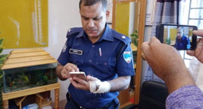 বাগেরহাটে হেফাজতকর্মীদের ইটের আঘাতে ওসিসহ ৭ পুলিশ আহত