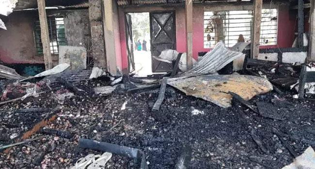 সিরাজদিখানে ২ হাউজিং কোম্পানির সংঘর্ষ-ভাঙচুর-অগ্নিসংযোগ